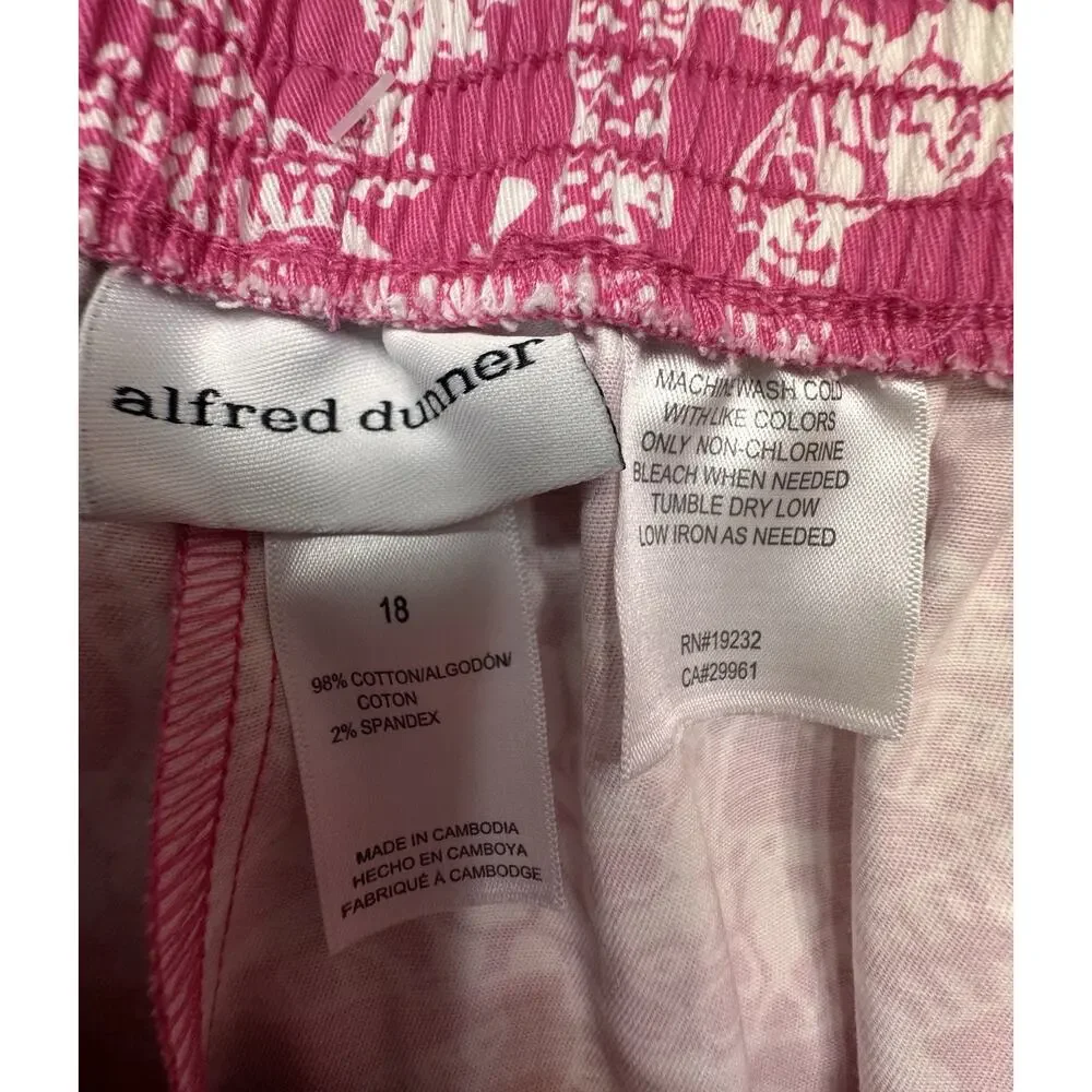 Alfred Dunner 18 Capri Pants Pink Starfish Print Pull On Stretch Flaw On Front